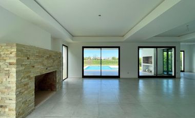 Casa en Venta en Canton al Golf - Canton Golf - vista al lago
