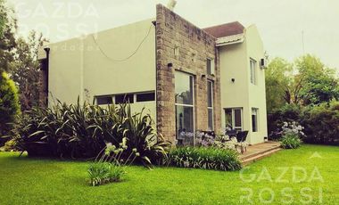 Hermosa casa de estilo moderno en El Lauquen, Canning