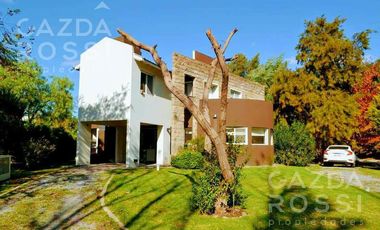 Hermosa casa de estilo moderno en El Lauquen, Canning