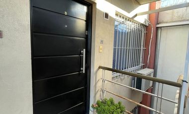 Departamento en  venta de 3 ambientes con cochera - Villa Dominico