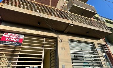 Departamento en  venta de 3 ambientes con cochera - Villa Dominico