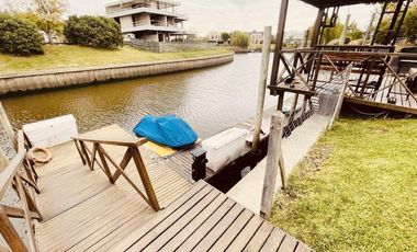 Casa en alquiler en el Barrio el Yacht. Nordelta