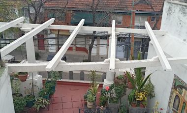 Casa en BOEDO 5 DORMITORIOS, ESCRITORIO, QUINCHO, PARRILLA.TERRAZAS, ASCENSOR.
