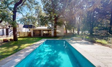 Casa en Alquiler - Barrio Deportivo Lote 430 de Costa Esmeralda - Habitaciones amplias