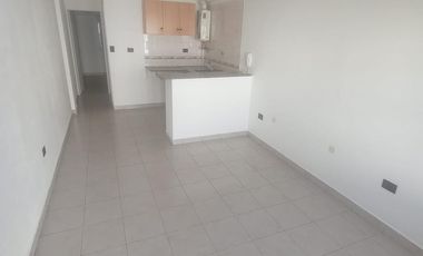 VENTA DPTO 2 AMB PB R. DE ESCALADA 4 CUADRAS AV H. YRIGOYEN