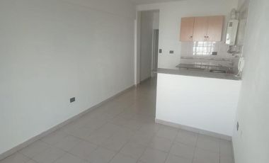 VENTA DPTO 2 AMB PB R. DE ESCALADA 4 CUADRAS AV H. YRIGOYEN