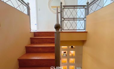 Espectacular chalet con piscina en Barrio Los Troncos - Alquiler Temporario