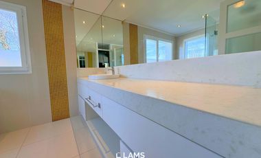 Espectacular chalet con piscina en Barrio Los Troncos - Alquiler Temporario