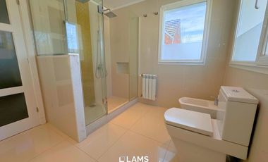 Espectacular chalet con piscina en Barrio Los Troncos - Alquiler Temporario