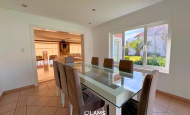 Espectacular chalet con piscina en Barrio Los Troncos - Alquiler Temporario