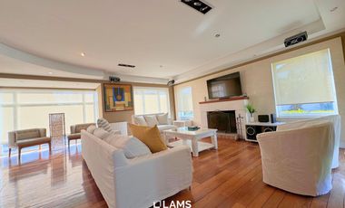 Espectacular chalet con piscina en Barrio Los Troncos - Alquiler Temporario