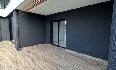 Se vende Casa en Barrio Privado Panambí