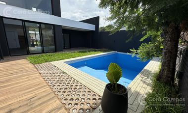 Se vende Casa en Barrio Privado Panambí