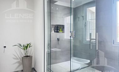 Casa 4 Ambientes con piscina en Venta - Quilmes