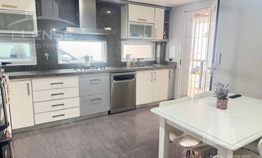 Casa 4 Ambientes con piscina en Venta - Quilmes