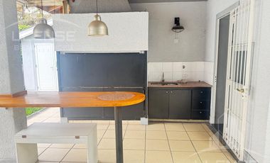 Casa 4 Ambientes con piscina en Venta - Quilmes