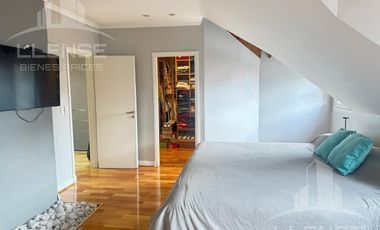 Casa 4 Ambientes con piscina en Venta - Quilmes
