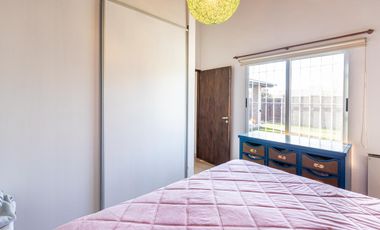 VENTA CASA DE 3 DORMITORIOS EN FUNES CON PILETA