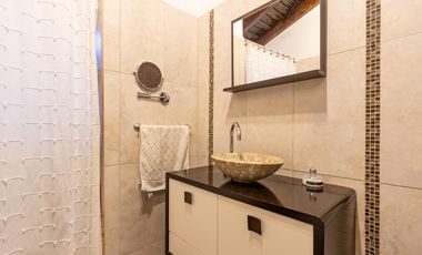 VENTA CASA DE 3 DORMITORIOS EN FUNES CON PILETA
