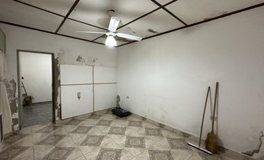 Casa céntrica ideal inversion! Renta inmediata