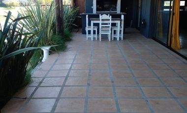 Casa de 5 ambientes en Venta  en El Cazal Escobar