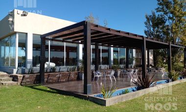 Casa de 5 ambientes en Venta  en El Cazal Escobar