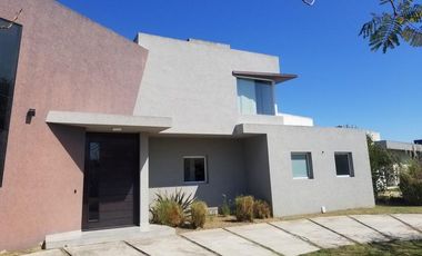 Casa - Santa Teresa