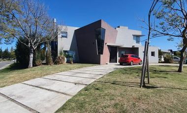Casa - Santa Teresa