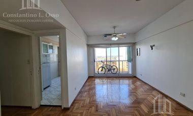 Departamento 3 ambientes  con balcon - con cochera - Baulera - Piso alto - Apto credito