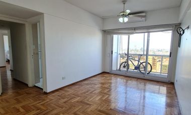 Departamento 3 ambientes  con balcon - con cochera - Baulera - Piso alto - Apto credito