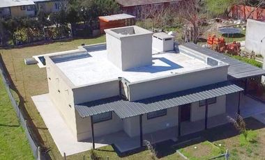 Venta - Casa - Barrio Parque Sakura - Exaltación de la Cruz
