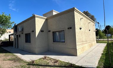 Venta - Casa - Barrio Parque Sakura - Exaltación de la Cruz
