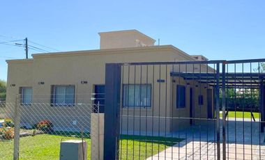 Venta - Casa - Barrio Parque Sakura - Exaltación de la Cruz