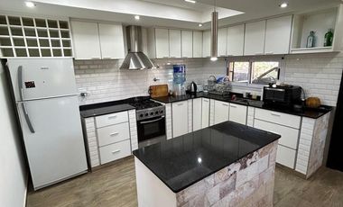 Venta - Casa - Barrio Parque Sakura - Exaltación de la Cruz