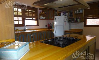 Casa - Luis Guillon