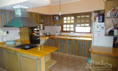 Casa - Luis Guillon