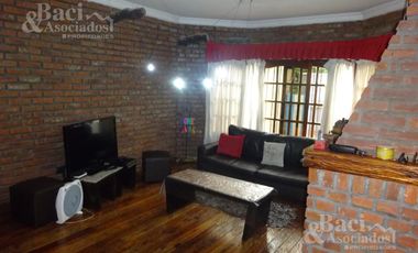 Casa - Luis Guillon