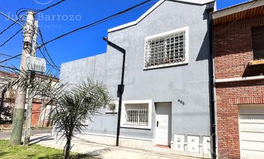 Duplex en Venta en Llavallol: 2 dormitorios, cochera y terraza. Acepta permuta.