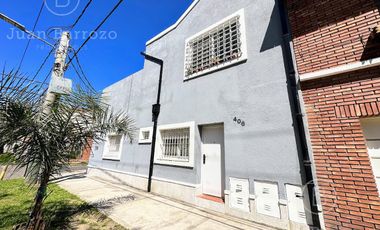 Duplex en Venta en Llavallol: 2 dormitorios, cochera y terraza. Acepta permuta.
