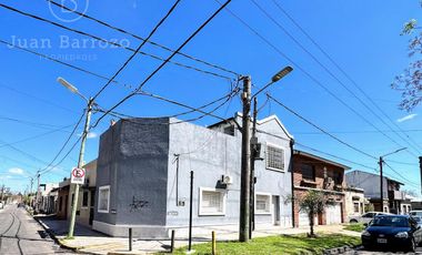 Duplex en Venta en Llavallol: 2 dormitorios, cochera y terraza. Acepta permuta.
