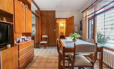 Chalet de 5 ambientes con parque