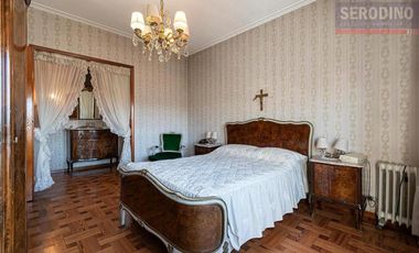 Chalet de 5 ambientes con parque