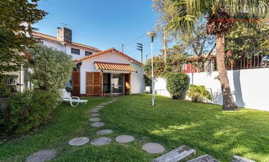 Chalet de 5 ambientes con parque