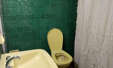Venta 2 Casas al Fte.  en Ramos Mejia - C/Fdo con quincho y pileta