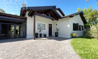 Casa con piscina en Echeverria Del Lago fondo a pulmón verde