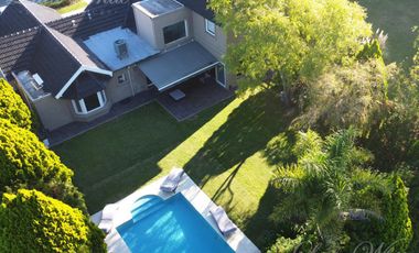 Venta - Casa de 5 amb. en Echeverría del Lago