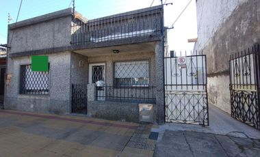 VENTA Casa en Wilde con 3 dormitorios y fondo libre APTA CRÉDITO