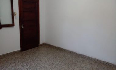 VENTA Casa en Wilde con 3 dormitorios y fondo libre APTA CRÉDITO