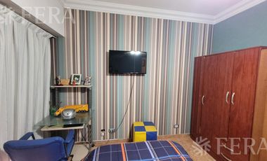 Venta casa de 5 ambientes con cochera y quincho en Quilmes Oeste
