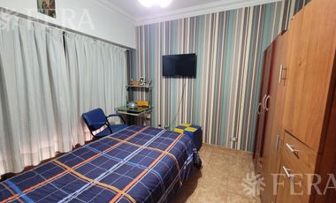 Venta casa de 5 ambientes con cochera y quincho en Quilmes Oeste